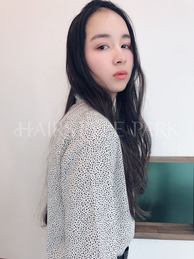ヘアスタイル写真PhotoNo:18-1 (4)[ロング,レディース,カジュアル,カット,カラー]