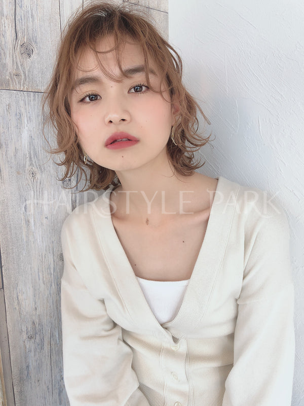 ヘアスタイル写真PhotoNo:22-2 (5)[ミディアム,レディース,ナチュラル,カット,カラー,パーマ]