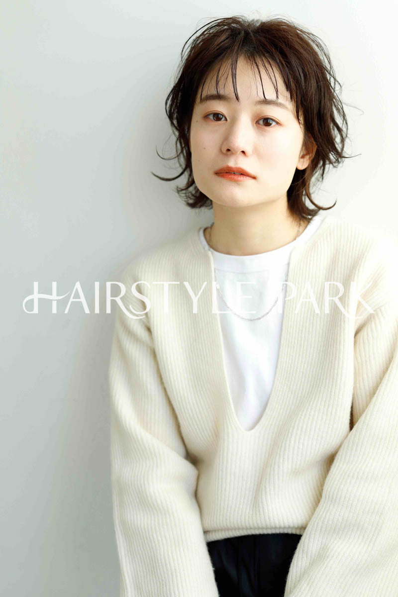 ヘアスタイル写真PhotoNo:221-1 (33) [ショートミディアム,ショートボブ,切りっぱなしボブ,レディース,ナチュラル,モテ・愛され,カジュアル,カット,カラー,くびれヘア, ]