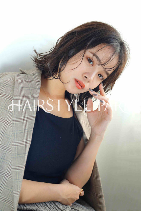 ヘアスタイル写真PhotoNo:224-2 (1) [ミディアム,切りっぱなしボブ,レディース,ナチュラル,クール / かっこいい,カット,カラー,切りっぱなし, ]