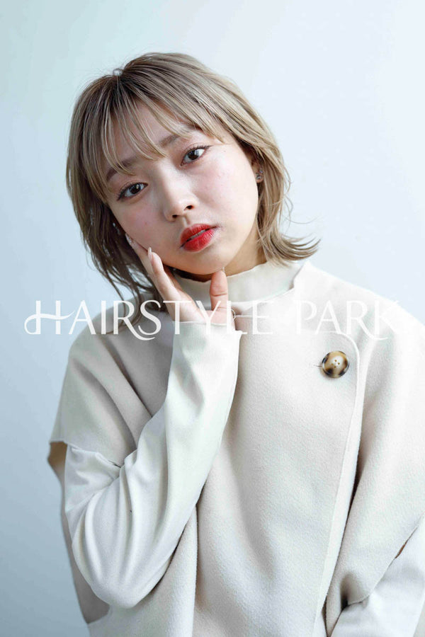 ヘアスタイル写真PhotoNo:229-2 (1) [ミディアム,ショートボブ,切りっぱなしボブ,レディースモテ・愛され,カジュアル外国人風カット,カラー,ダブルカラー,切りっぱなし,くびれヘア, ]