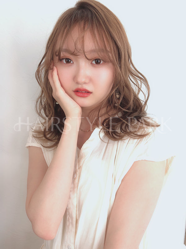 ヘアスタイル写真PhotoNo:23-2 (18)[ミディアム,レディース,ナチュラル,カット,カラー,パーマ]