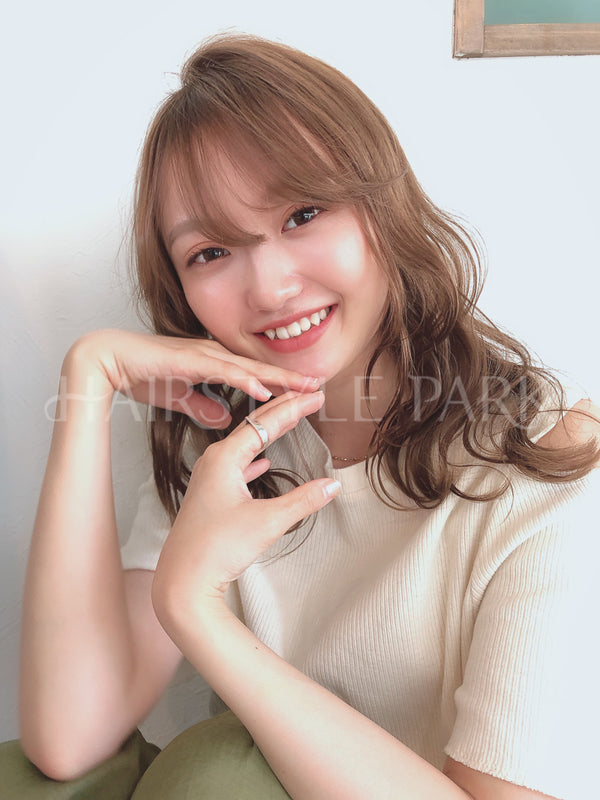 ヘアスタイル写真PhotoNo:23-3 (8)[ミディアム,レディース,カジュアル,カット,カラー,パーマ]