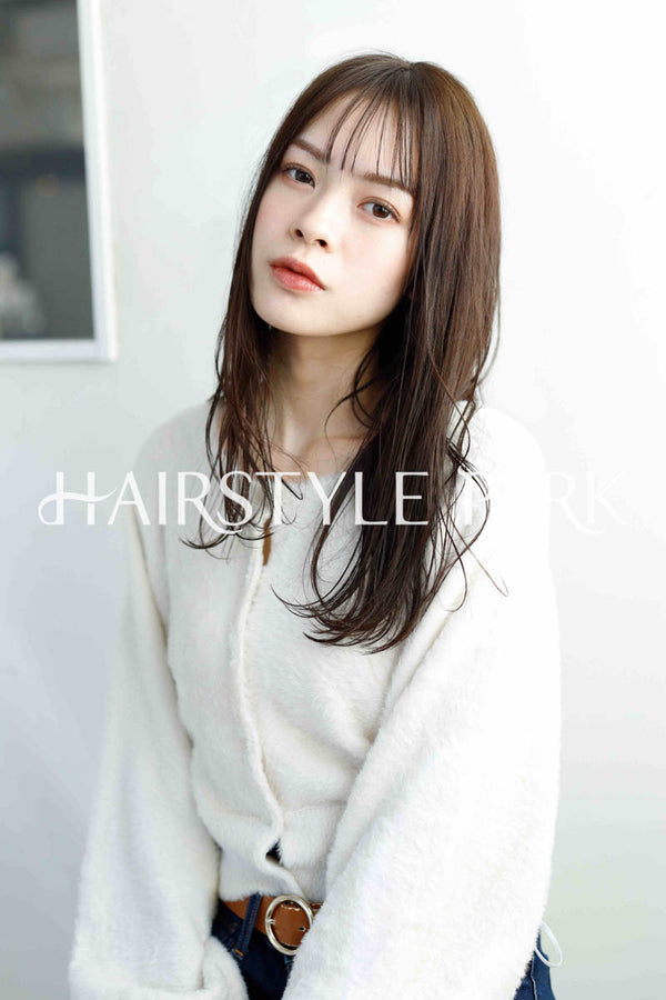 ヘアスタイル写真PhotoNo:232-1 (17) [ロングレイヤーロングレディース,ナチュラルオフィス / コンサバ,モテ・愛され,カット,ストレートパーマ ]
