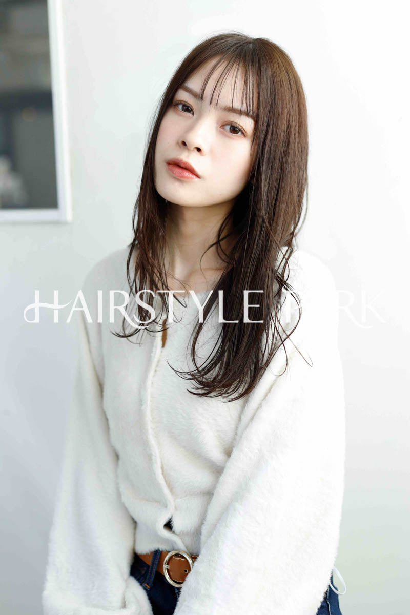 ヘアスタイル写真PhotoNo:232-1 (17) [ロングレイヤーロングレディース,ナチュラルオフィス / コンサバ,モテ・愛され,カット,ストレートパーマ ]