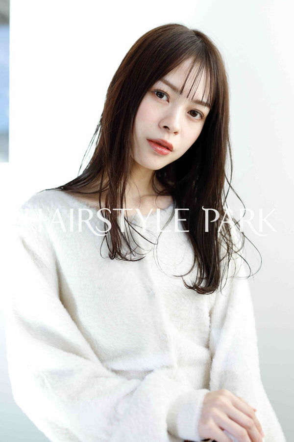 ヘアスタイル写真PhotoNo:232-1 (18) [ロングレイヤーロングレディース,ナチュラルオフィス / コンサバ,モテ・愛され,カット,ストレートパーマ ]