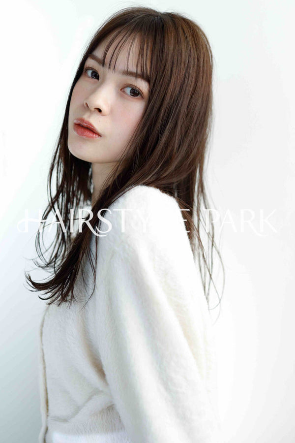 ヘアスタイル写真PhotoNo:232-1 (26) [ロングレイヤーロングレディース,ナチュラルオフィス / コンサバ,モテ・愛され,カット,ストレートパーマ ]