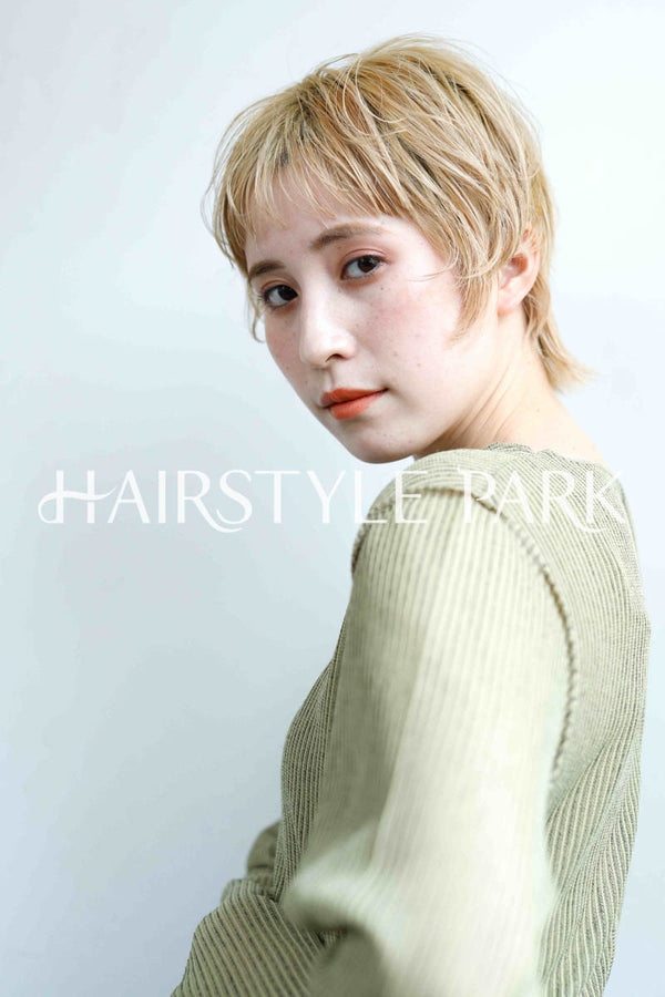 ヘアスタイル写真PhotoNo:233-1 (13) [ショートベリーショートショートウルフレディース,カジュアル外国人風カット,カラー,ダブルカラー, ]