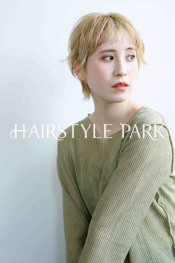 ヘアスタイル写真PhotoNo:233-1 (18) [ショートベリーショートショートウルフレディース,カジュアル外国人風カット,カラー,ダブルカラー, ]