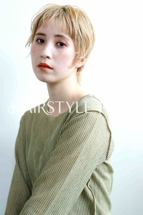 ヘアスタイル写真PhotoNo:233-1 (19) [ショートベリーショートショートウルフレディース,カジュアル外国人風カット,カラー,ダブルカラー, ]