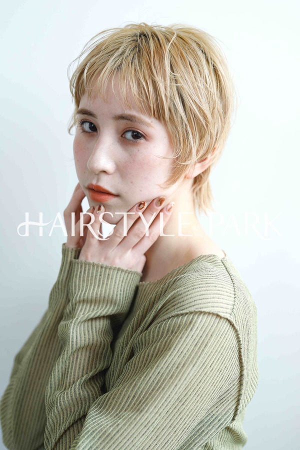 ヘアスタイル写真PhotoNo:233-1 (20) [ショートベリーショートショートウルフレディース,カジュアル外国人風カット,カラー,ダブルカラー, ]