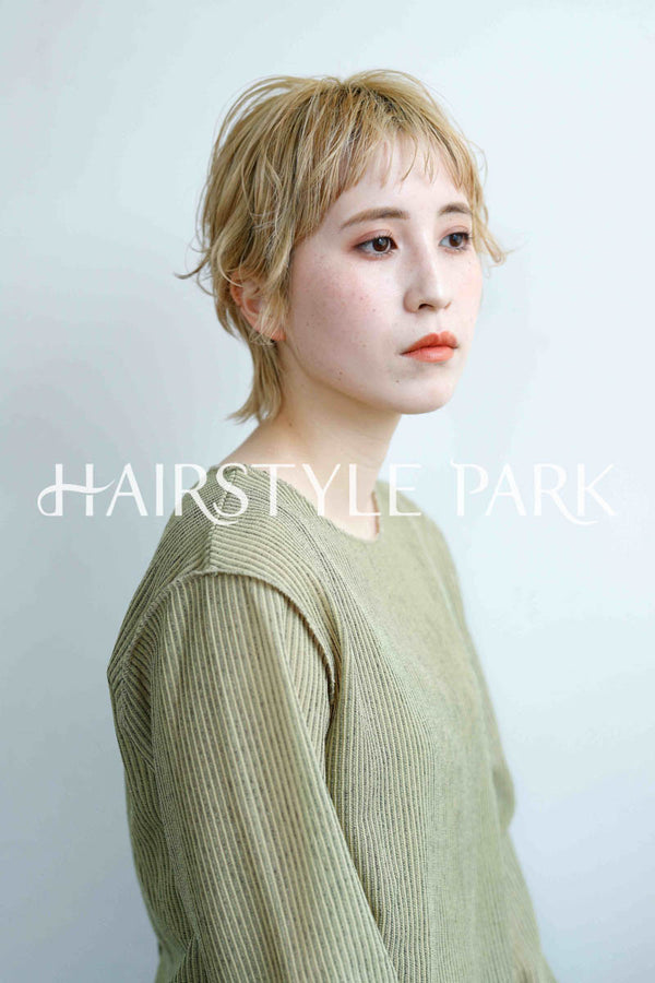 ヘアスタイル写真PhotoNo:233-1 (5) [ショートベリーショートショートウルフレディース,カジュアル外国人風カット,カラー,ダブルカラー, ]