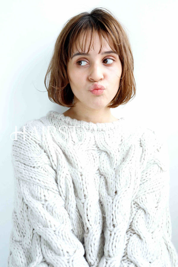 ヘアスタイル写真PhotoNo:235-1 (26) [ミディアムミニボブ,ボックスボブ,切りっぱなしボブ,レディースモテ・愛され,カジュアル,クール / かっこいい,外国人風カット,カラー,パーマダブルカラー,切りっぱなし ]