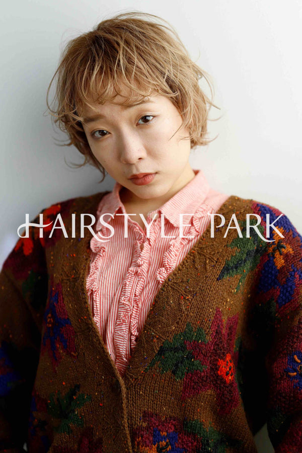 ヘアスタイル写真PhotoNo:237-1 (13) [ショートベリーショート,ミニボブ,レディース,カジュアル,クール / かっこいい,外国人風カット,カラー,パーマダブルカラー, ]
