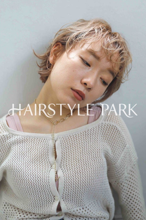 ヘアスタイル写真PhotoNo:237-2 (15) [ショートベリーショート,ミニボブ,レディース,カジュアル,クール / かっこいい,外国人風カット,カラー,パーマダブルカラー, ]