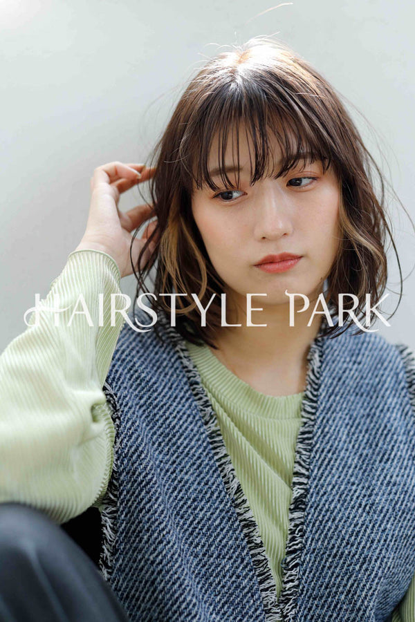 ヘアスタイル写真PhotoNo:240-2 (2) [ミディアム切りっぱなしボブ,ロブレディース,ナチュラル,モテ・愛され,カジュアルカット,カラー切りっぱなし,くびれヘア,インナーカラー ]