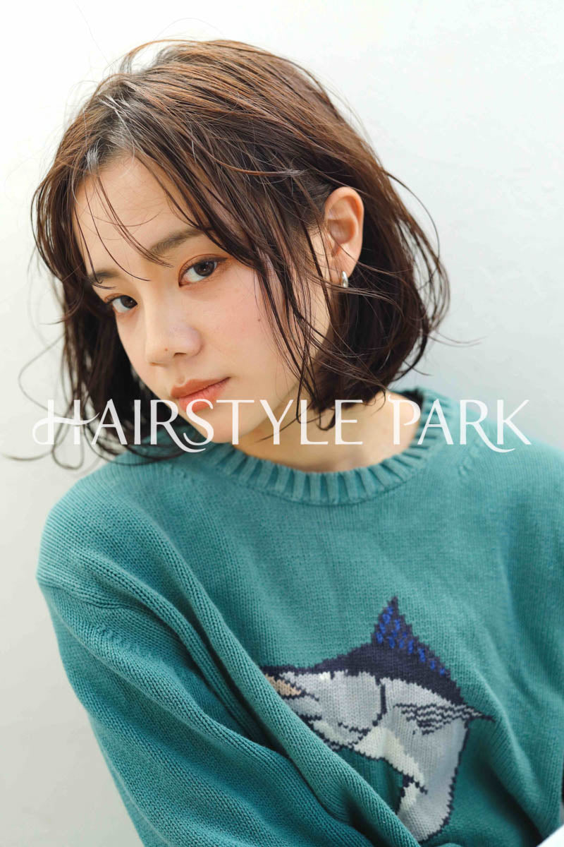 ヘアスタイル写真PhotoNo:241-2 (1) [ミディアム,ボックスボブ,切りっぱなしボブ,レディースモテ・愛され,カジュアルカット,カラー切りっぱなし ]