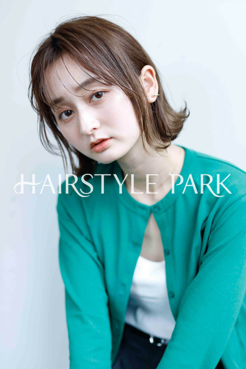 ヘアスタイル写真PhotoNo:242-1 (2) [ショートミディアム切りっぱなしボブ,レディース,ナチュラル,モテ・愛され,カジュアル,クール / かっこいい,カット,カラー切りっぱなし,くびれヘア, ]