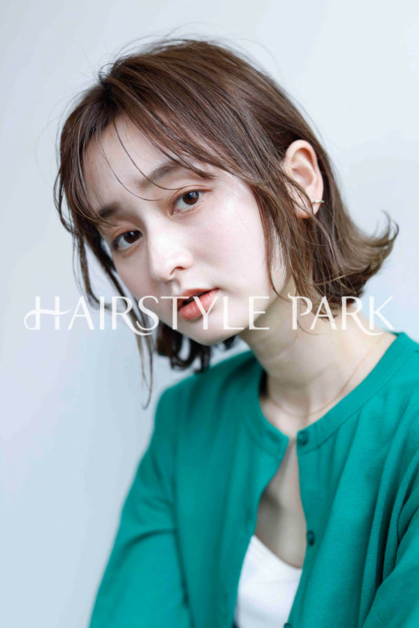 ヘアスタイル写真PhotoNo:242-1 (5) [ショートミディアム切りっぱなしボブ,レディース,ナチュラル,モテ・愛され,カジュアル,クール / かっこいい,カット,カラー切りっぱなし,くびれヘア, ]