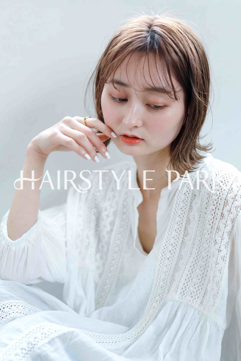 ヘアスタイル写真PhotoNo:242-3 (26) [ショートミディアム切りっぱなしボブ,レディース,ナチュラル,モテ・愛され,カジュアル,クール / かっこいい,カット,カラー切りっぱなし,くびれヘア, ]