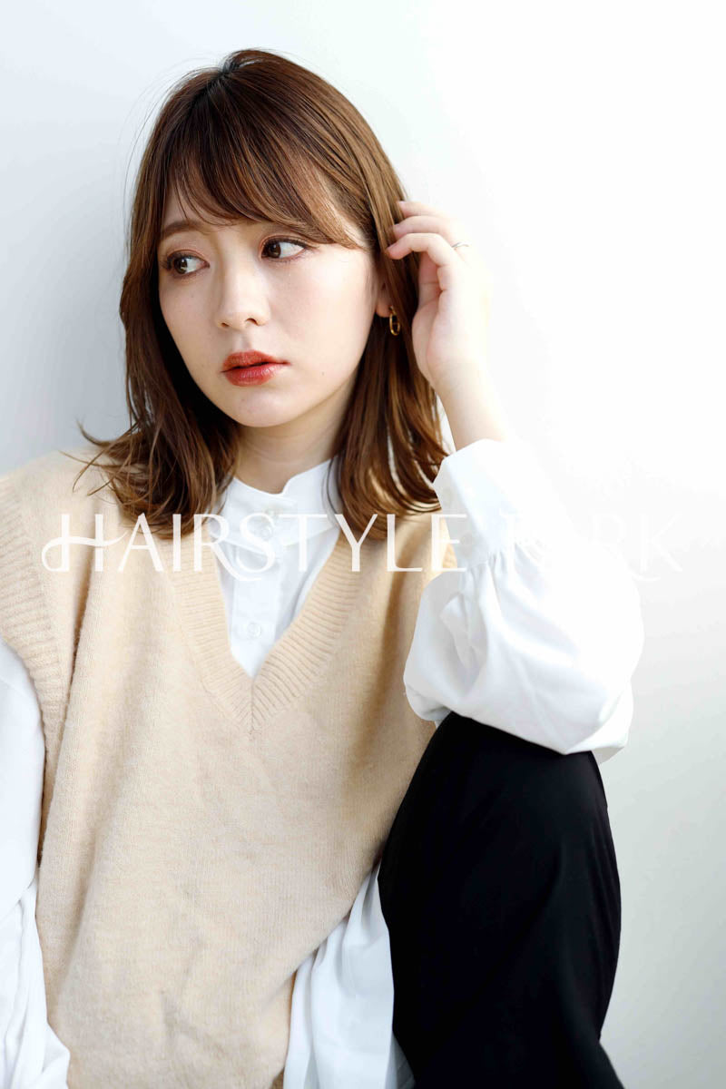 ヘアスタイル写真PhotoNo:243-3 (12) [ミディアム,ロング,切りっぱなしボブ,ロブレディース,ナチュラルオフィス / コンサバ,モテ・愛され,カット,カラー,くびれヘア, ]