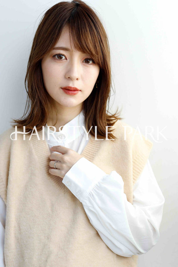 ヘアスタイル写真PhotoNo:243-3 (1) [ミディアム,ロング,切りっぱなしボブ,ロブレディース,ナチュラルオフィス / コンサバ,モテ・愛され,カット,カラー,くびれヘア, ]