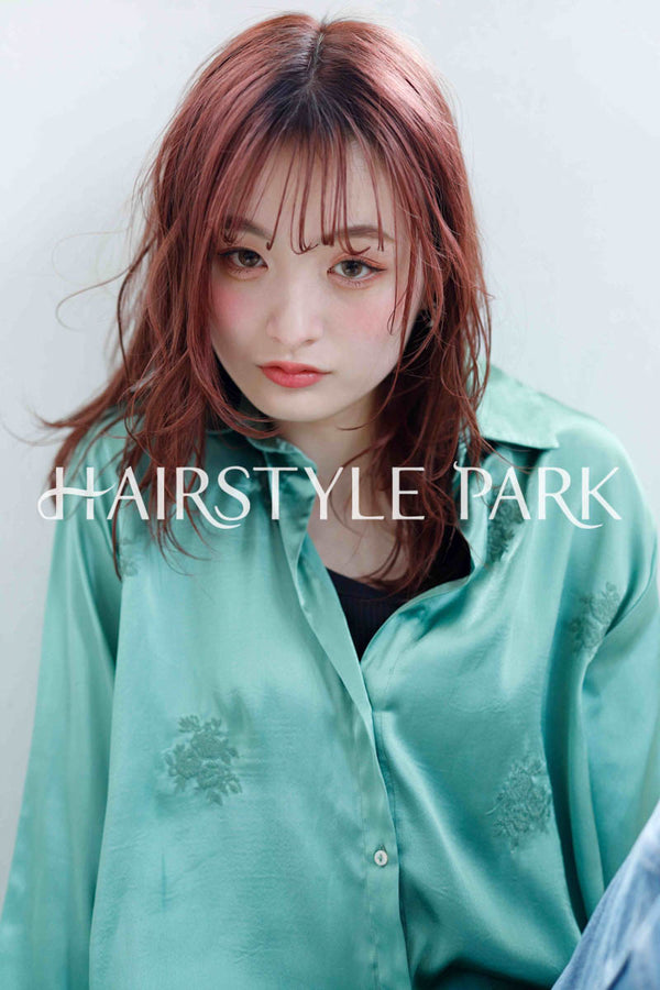 ヘアスタイル写真PhotoNo:251-2 (5) [ロングレイヤーロングレディースモード,オフィス / コンサバカジュアルカット,カラー,ダブルカラー, ]