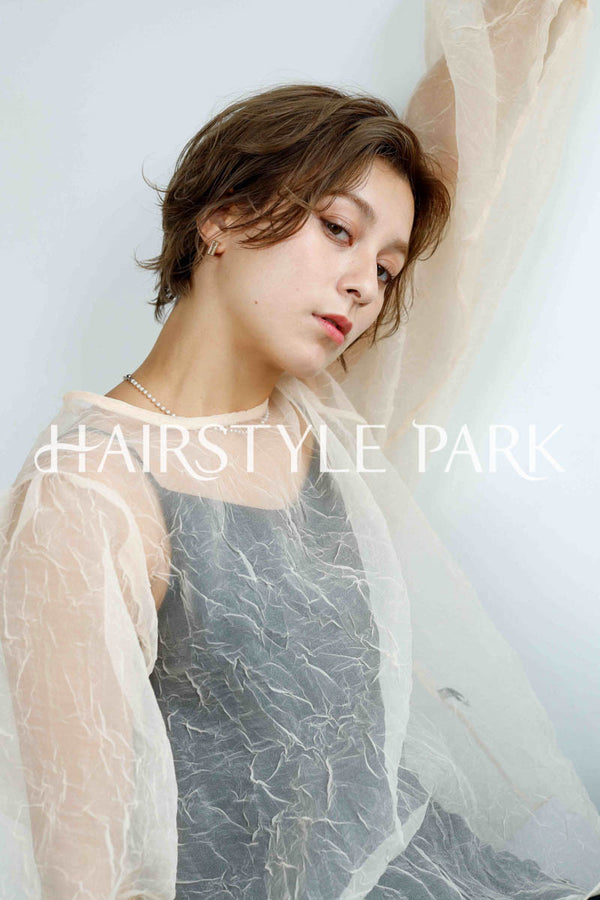 ヘアスタイル写真PhotoNo:254-3 (6) [ショートミディアムレイヤーショート,レディース,カジュアル,クール / かっこいい,外国人風カット,カラー,ダブルカラー, ]