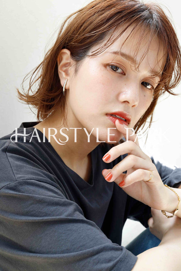 ヘアスタイル写真PhotoNo:255-2 (8) [ミディアム切りっぱなしボブ,レディース,ナチュラル,モテ・愛され,カジュアル,クール / かっこいい,カット,カラー,くびれヘア, ]