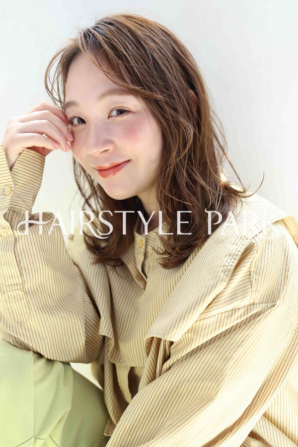 ヘアスタイル写真PhotoNo:259-2 (5) [ミディアム,ロングロブレディース,ナチュラル,モテ・愛され,カジュアルカット,カラー,パーマくびれヘア, ]