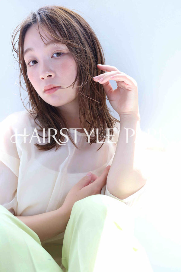 ヘアスタイル写真PhotoNo:259-3 (13) [ミディアム,ロングロブレディース,ナチュラル,モテ・愛され,カジュアルカット,カラー,パーマくびれヘア, ]