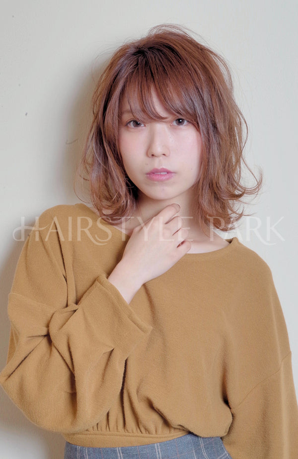 ヘアスタイル写真PhotoNo:29-2 (3)[ミディアム,レディース,カジュアル,カット,カラー,パーマ]
