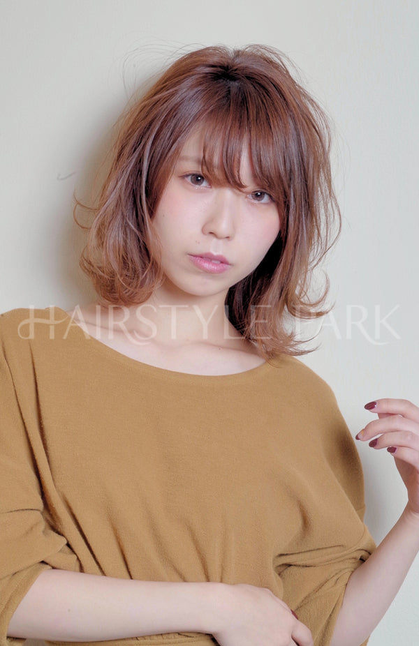 ヘアスタイル写真PhotoNo:29-2 (7)[ミディアム,レディース,カジュアル,カット,カラー,パーマ]