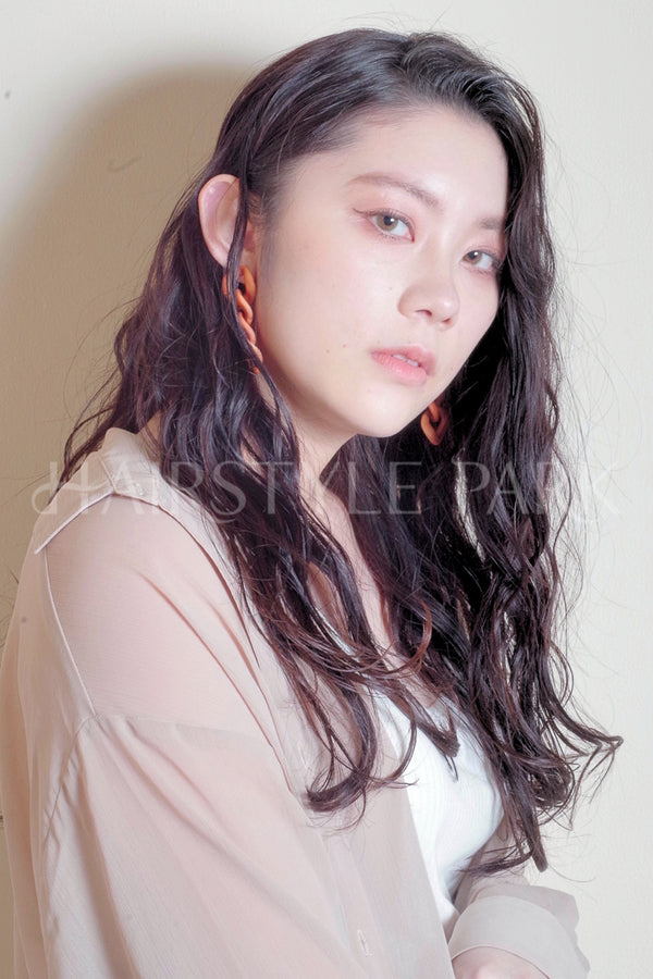 ヘアスタイル写真PhotoNo:35-1 (3)[ロング,レディース,カジュアル,カット,カラー,パーマ]