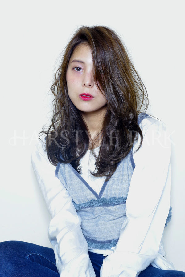 ヘアスタイル写真PhotoNo:49-2 (10)[ロング,レディース,カジュアル,カット,カラー,パーマ]