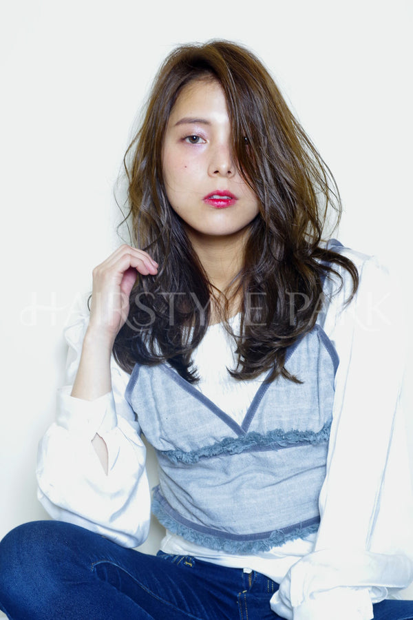 ヘアスタイル写真PhotoNo:49-2 (8)[ロング,レディース,カジュアル,カット,カラー,パーマ]