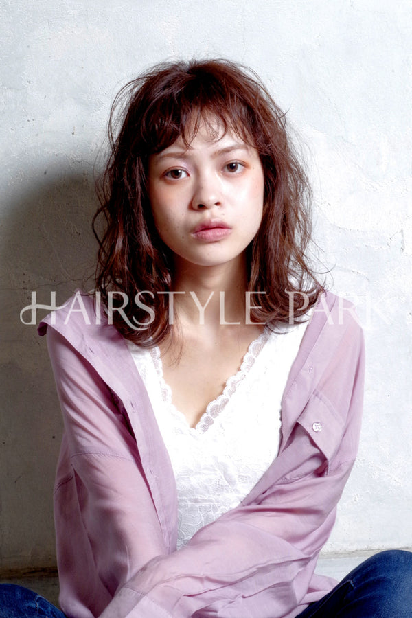 ヘアスタイル写真 [ミディアム,レイヤーミディアム,ロブ,レディース,モテ・愛され,カジュアル,外国人風,カット,カラー,パーマ,くびれヘア, ]