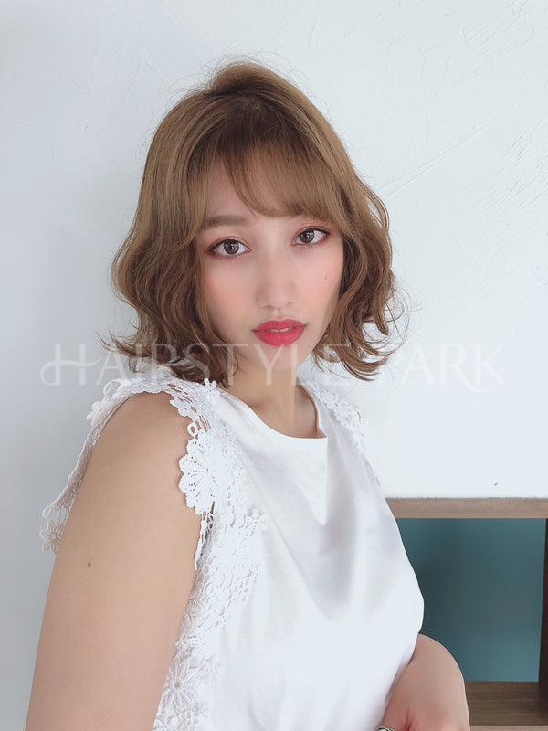 ヘアスタイル写真PhotoNo:7-2 (1)[ミディアム,レディース,ナチュラル,カット,カラー,パーマ]