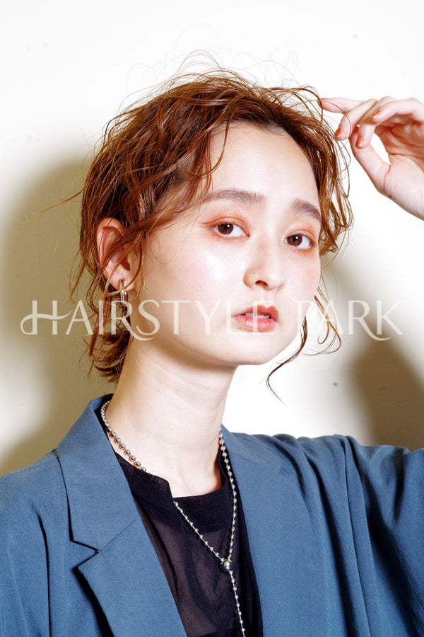 ヘアスタイル写真 [アップ・セットスタイル,レディース,ナチュラル,モテ・愛され,カット,ヘアセット, ]