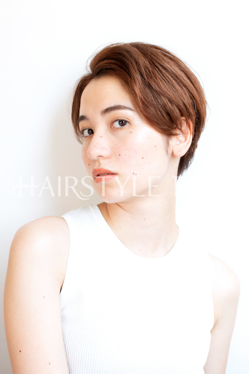 ヘアスタイル写真 [ショート,レイヤーショート,レディース,カジュアル,クール / かっこいい,カット,カラー,ダブルカラー,切りっぱなし, ]