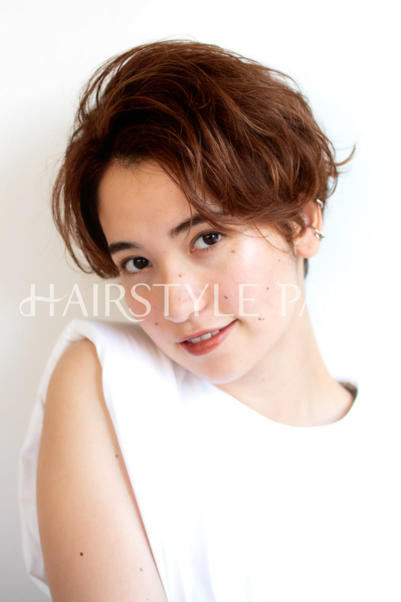 ヘアスタイル写真 [ショート,レイヤーショート,レディース,カジュアル,クール / かっこいい,カット,カラー,ダブルカラー,切りっぱなし, ]