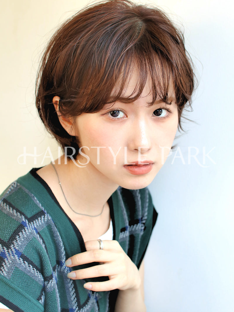 ヘアスタイル写真 [ショートミディアム,ショートボブ,レイヤーショート,レディース,ナチュラル,オフィス / コンサバ,カット,カラー, ]