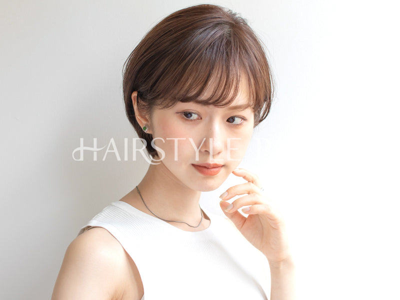 ヘアスタイル写真 [ショートミディアム,ショートボブ,レイヤーショート,レディース,ナチュラル,オフィス / コンサバ,カット,カラー, ]